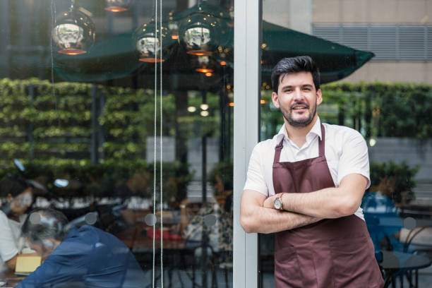 ¿Cuáles son los documentos y trámites para abrir un restaurante en España?